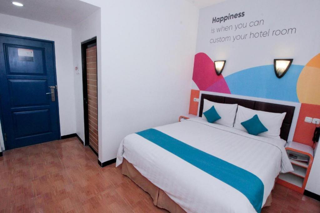 Oriza Hotel Surabaya Exterior photo